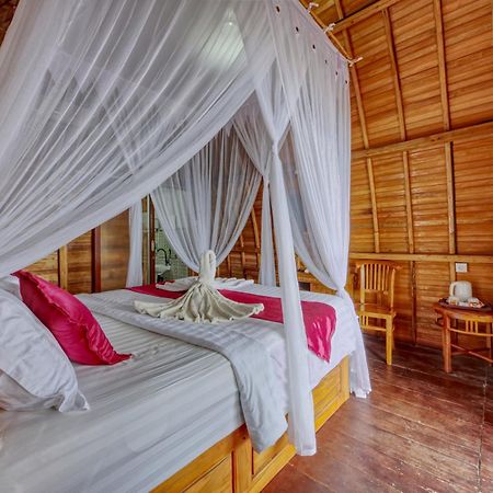 Santen Beach Bungalows Ped Экстерьер фото