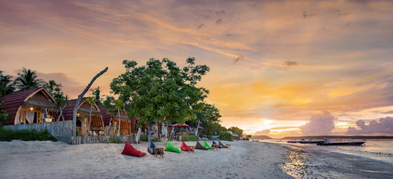 Santen Beach Bungalows Ped Экстерьер фото