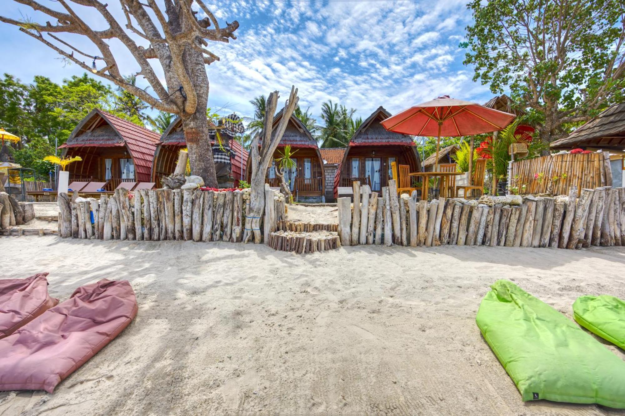 Santen Beach Bungalows Ped Экстерьер фото