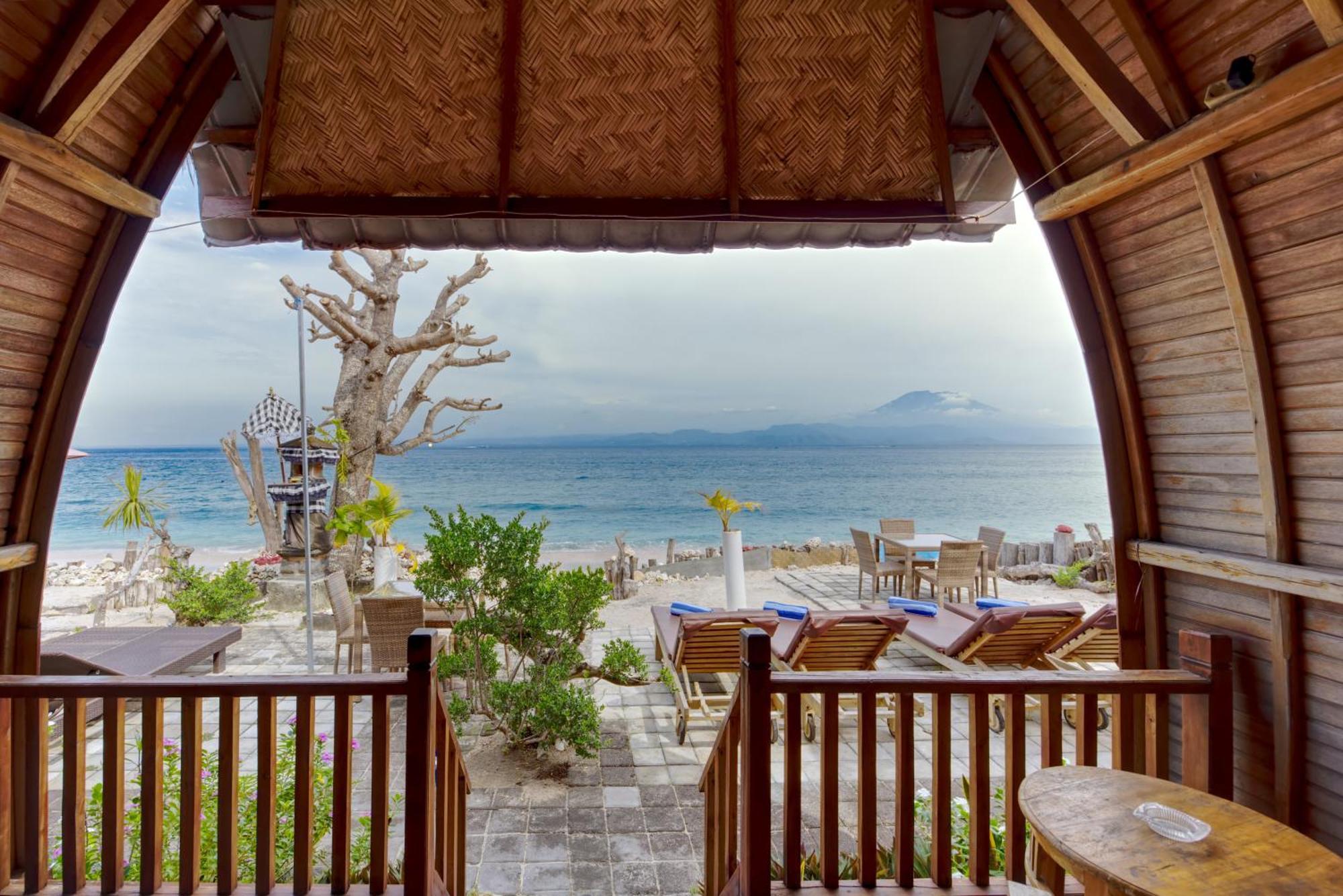 Santen Beach Bungalows Ped Экстерьер фото