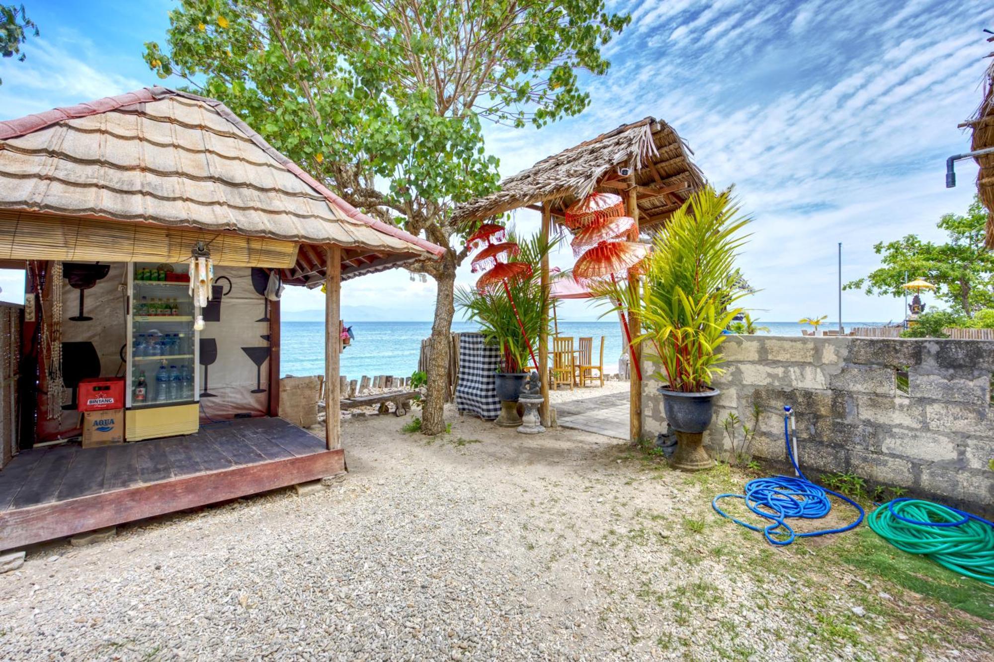 Santen Beach Bungalows Ped Экстерьер фото