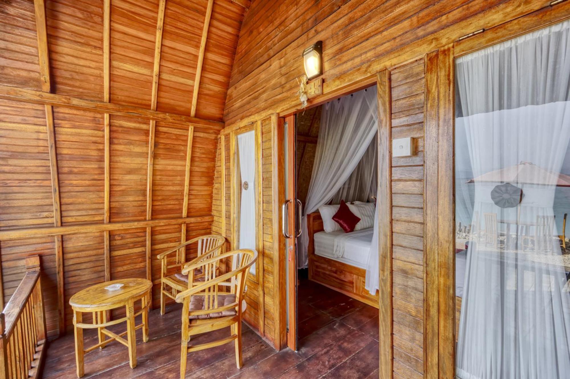 Santen Beach Bungalows Ped Экстерьер фото