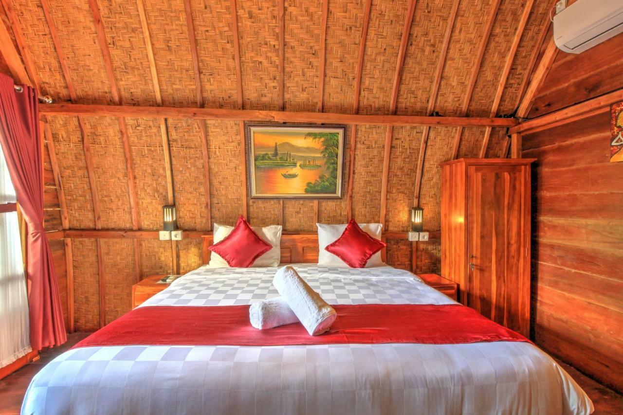 Santen Beach Bungalows Ped Экстерьер фото